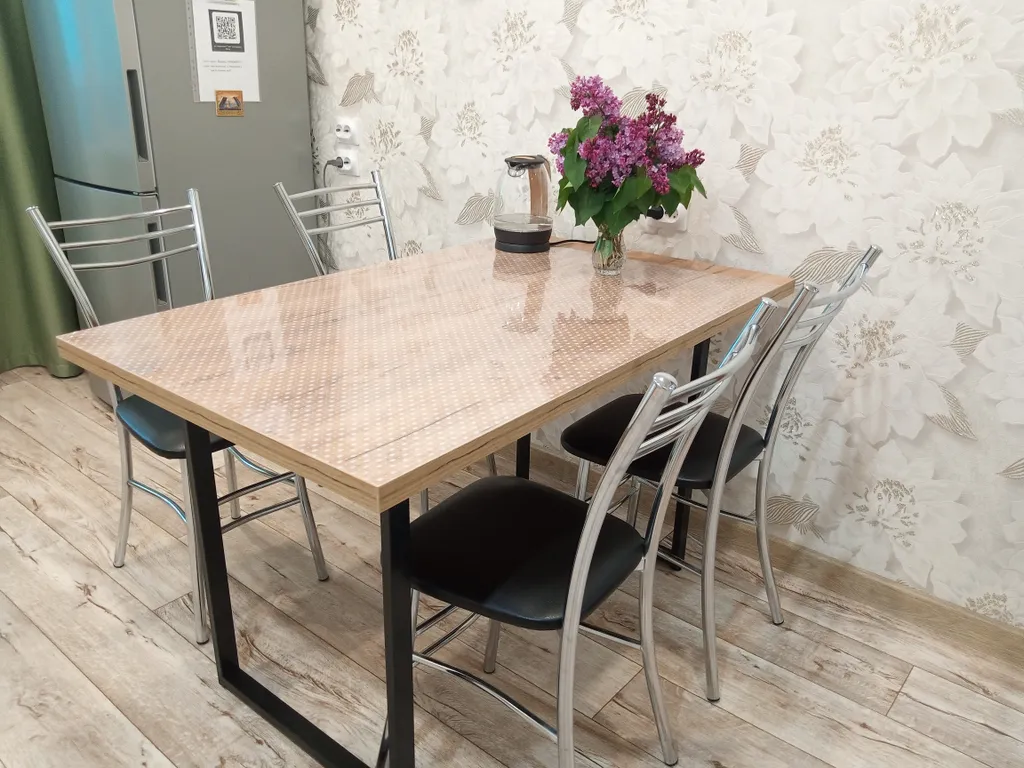 Двухкомнатная квартира с удачной парковкой около трассы Р-217 Кавказ