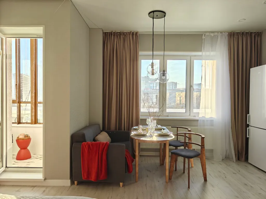 Студия с видом на кампус