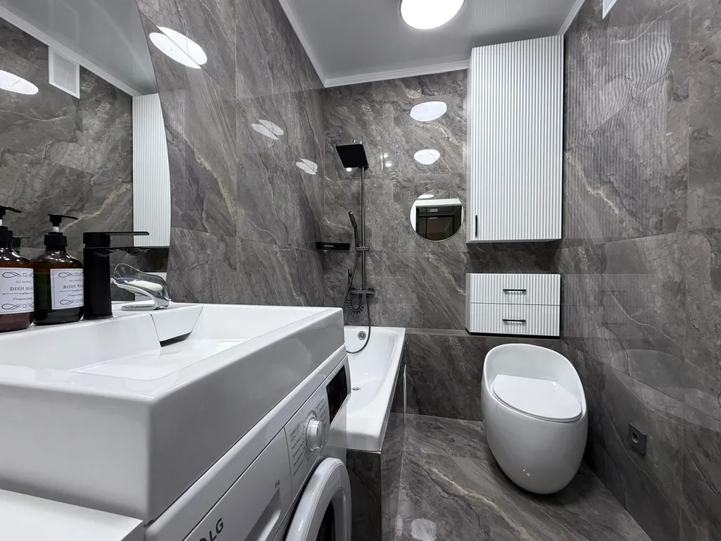 Квартира «Raimbek residence» nice view, centre of city & drinking water as gift — Алматы