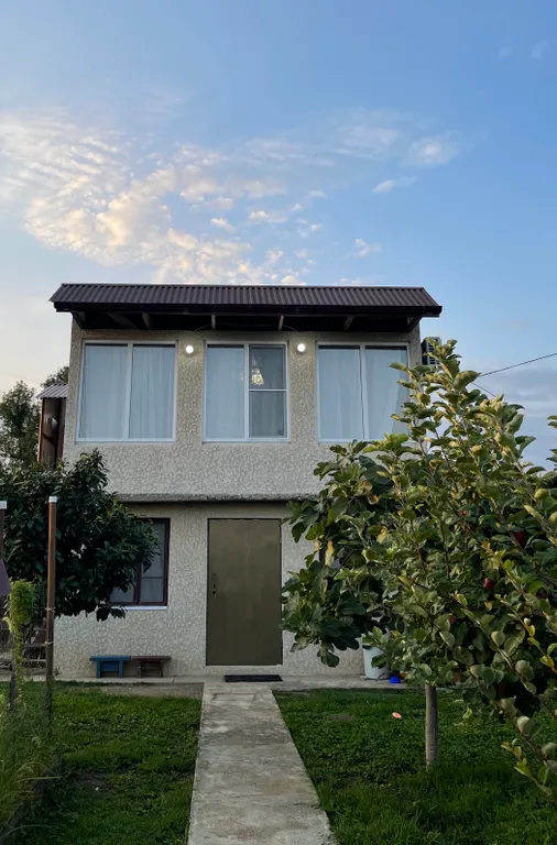 Коттедж 2-комнатный Дом — аренда посуточно в Гумиста