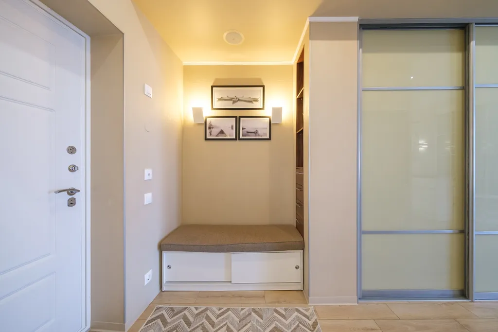 Стильная студия с видом на море