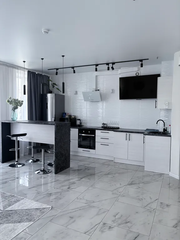 Просторные апартаменты на набережной