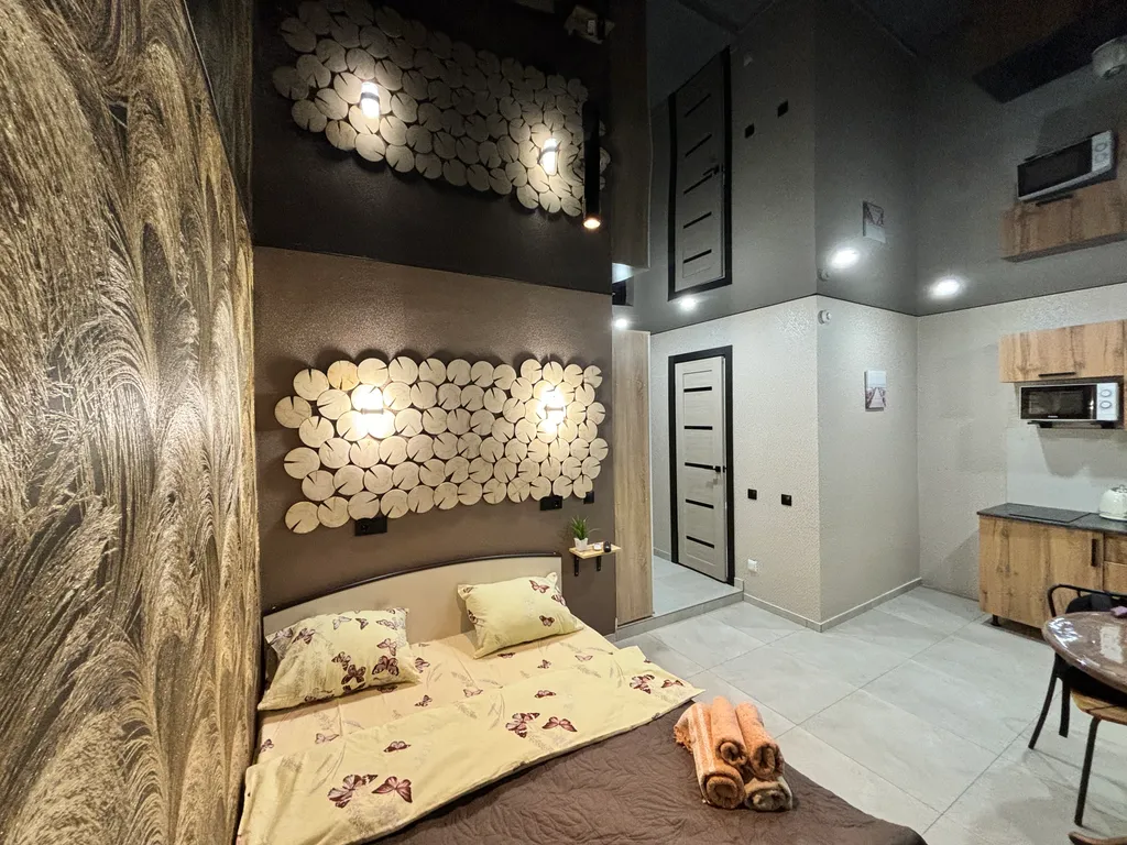 Квартира Уютная студия напротив Парка и Университета в центре Нефтяников — Омск