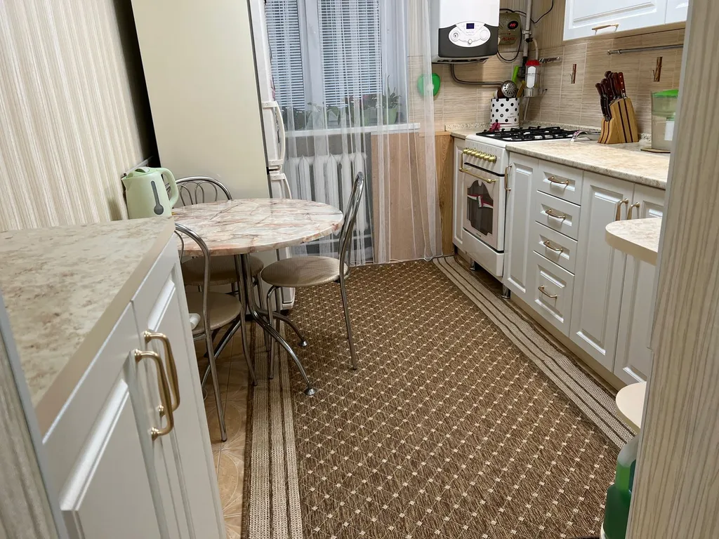 Светлая просторная квартира с балконом и шикарным видом на море