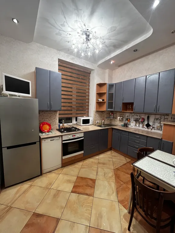 Квартира Трехкомнатные апартаменты Люкс — Колпино