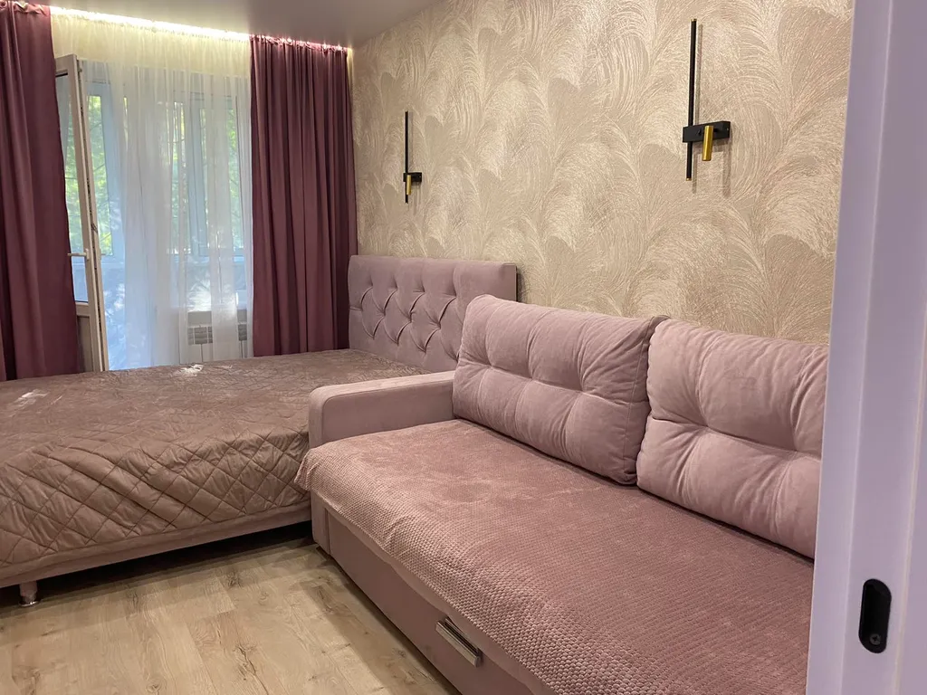 Двухкомнатная квартира на проспект кирова в районе самолет/московское