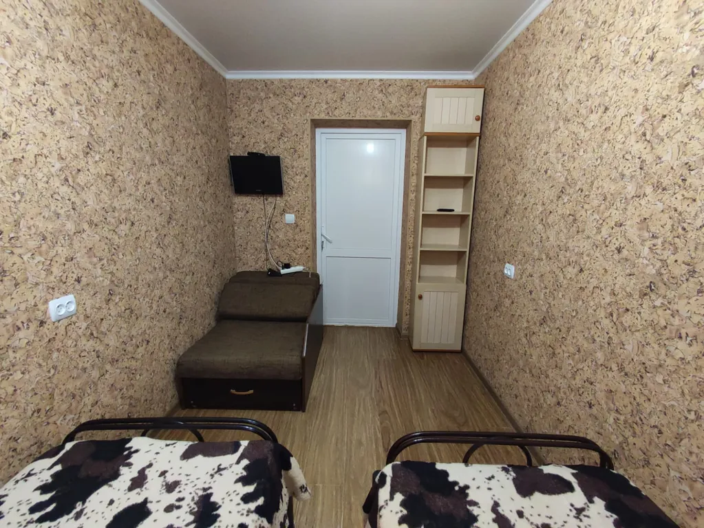 Коттедж Домик с беседкой — Анапа