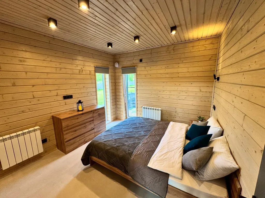 Домик на берегу Волги