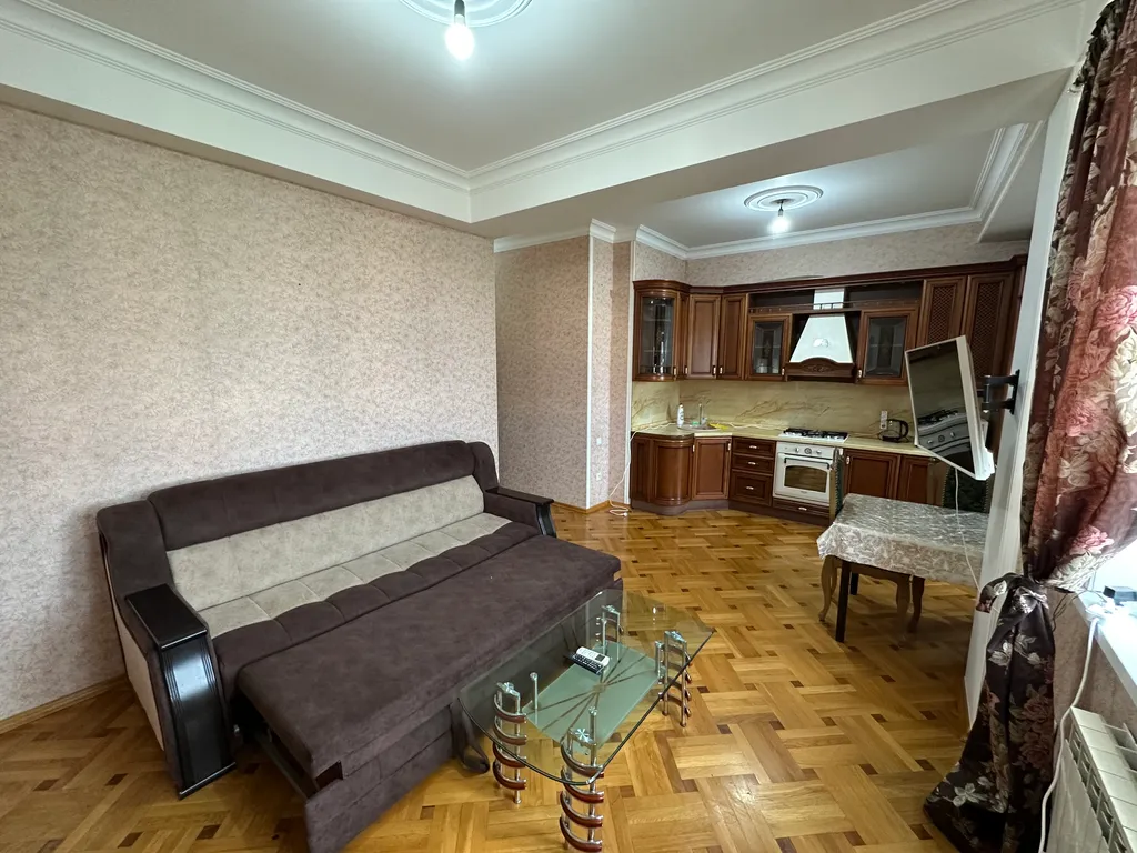 Квартира Квартира в центре города по низкой цене — Махачкала