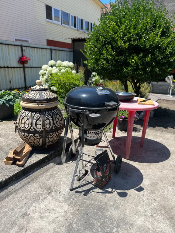 Домик у моря с двориком, мангалом, грилем и тандыром