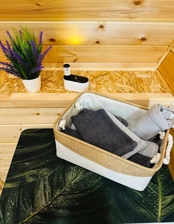 А-фрейм на берегу озера