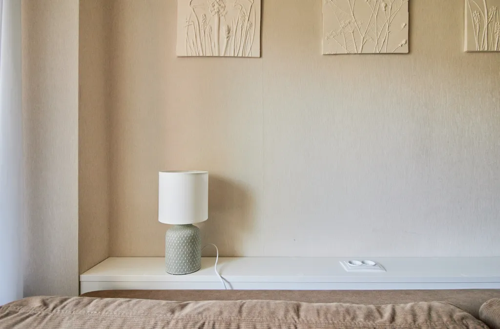 Бежевый Шёпот