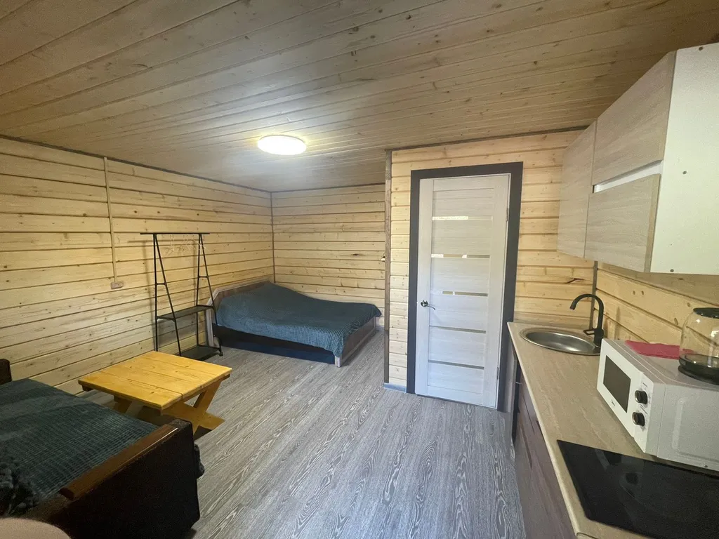 Благоустроенный домик с видом на сосновый бор