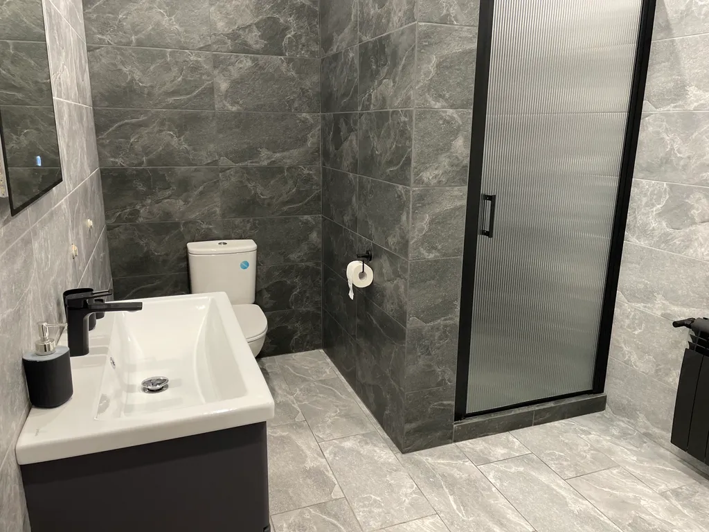 Уютный дом с большой и теплой террасой