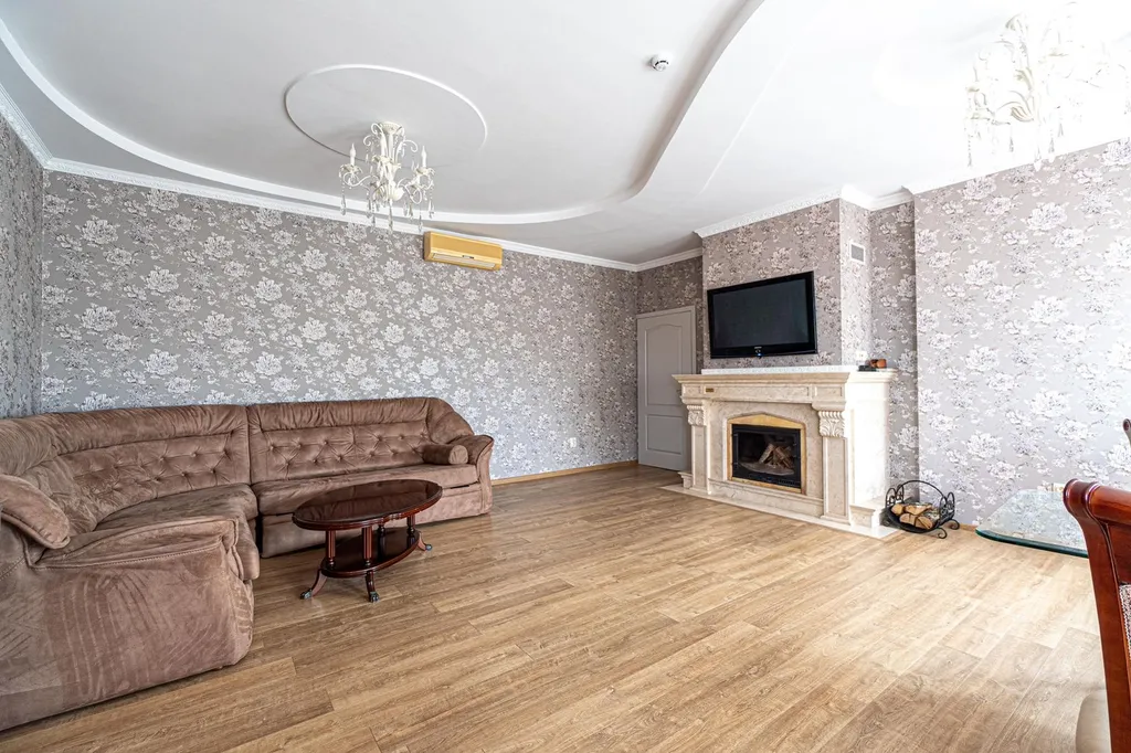 Семейный двухкомнатный Люкс 105 с камином