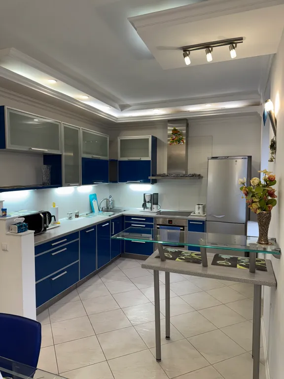 On two levels with two bathrooms