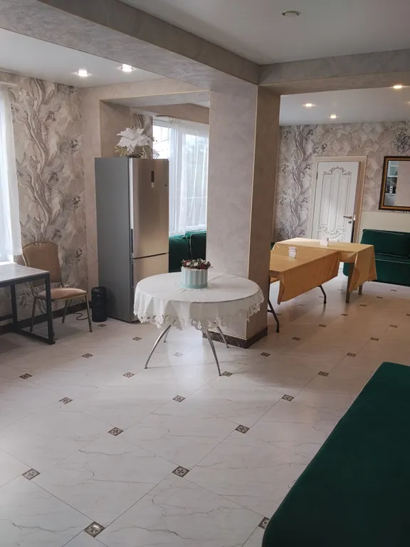 Дом с бассейном и сауной