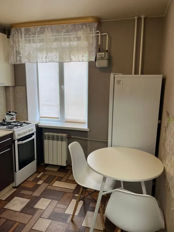 1-комнатная возле парка Тренёва, центр.