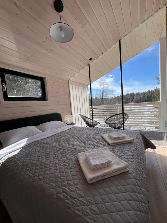 Панорамный коттедж — аренда посуточно в Харвиа