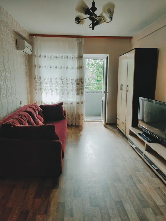 Уютная квартира на проспекте Стачки