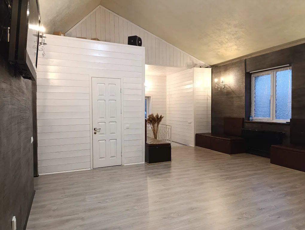 Уютный дом с баней рядом с заливом, карьером, голубыми озерами и сосновым лесом