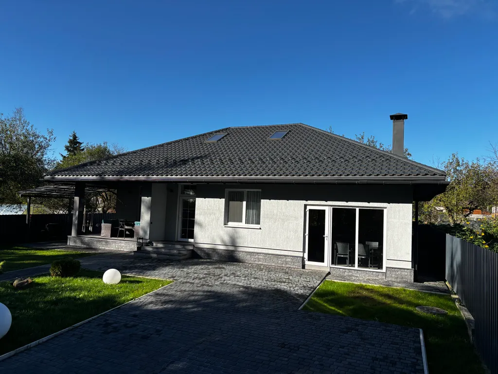 Дом для отдыха с теплым бассейном и сауной