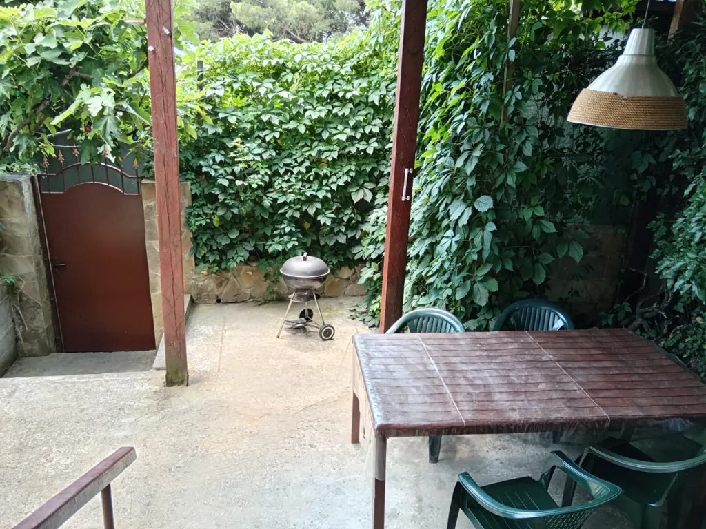 Уютный апартамент в Симеизе с большим собственным двором под ключ