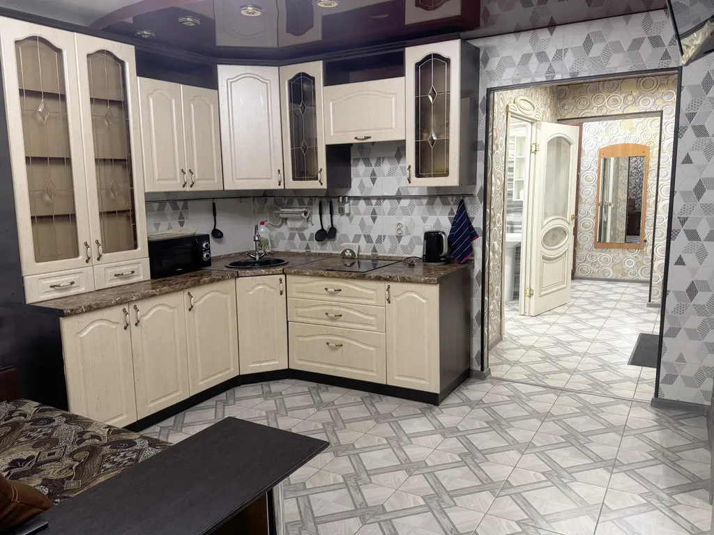 Две спальни в однокомнатной недалеко от  ТЦ "РИО"