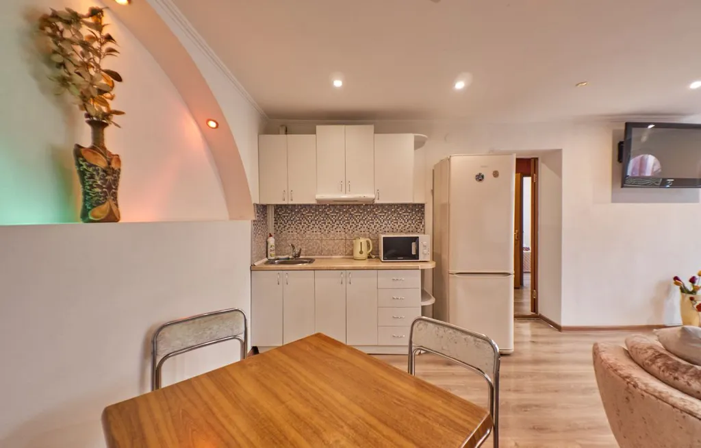 Квартира Трехкомнатные апартаменты в центре — Севастополь