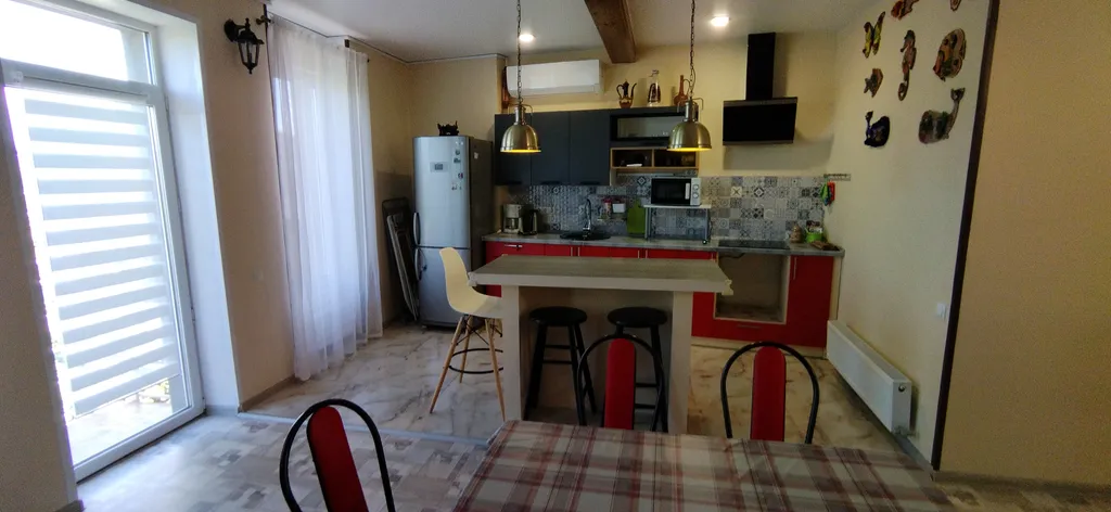 Двухуровневые апартаменты с отдельным входом в Старом городе