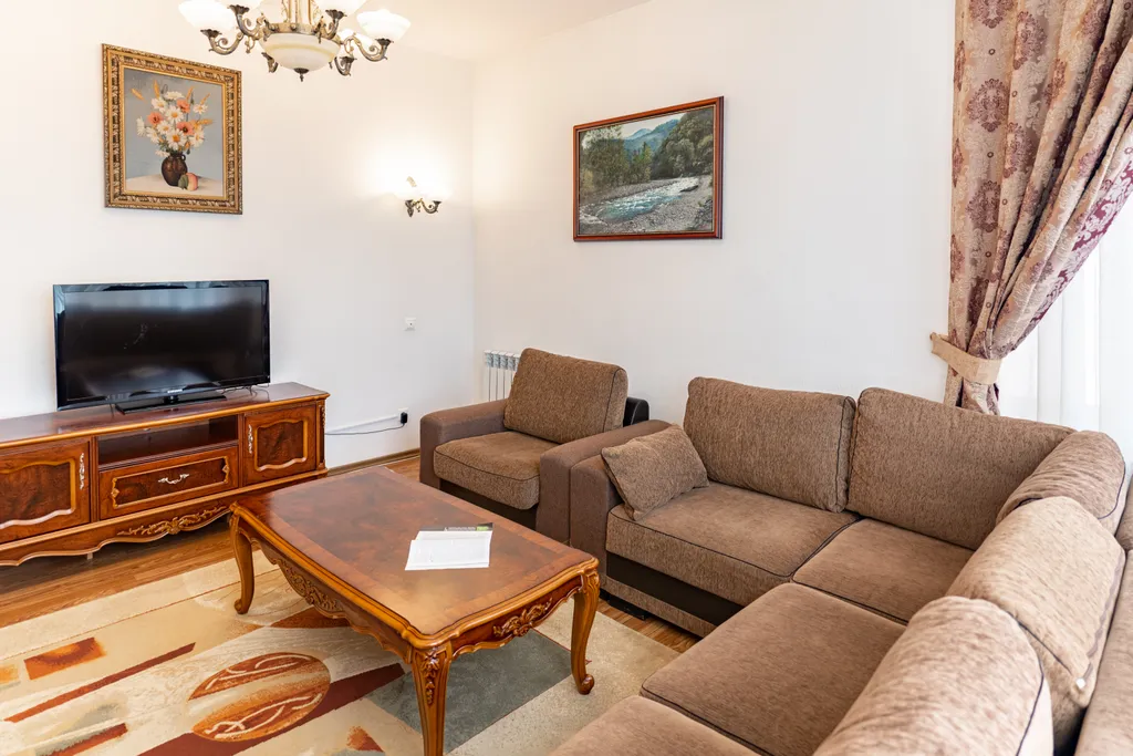 Дизайнерские апартаменты с кухней