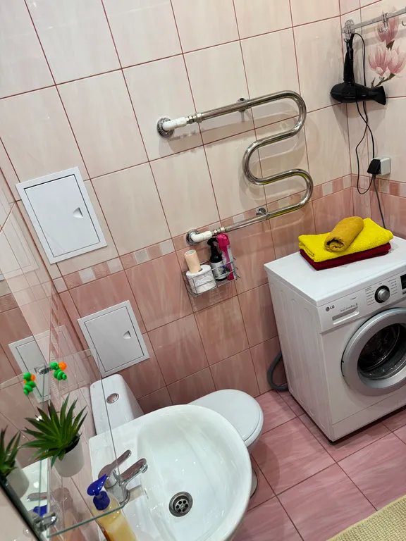 Омск Кировский у ТЦ Мега