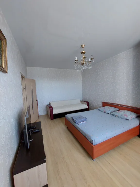 Квартира Однокомнатные апартаменты возле ТРЦ Аура — аренда посуточно в Сургут