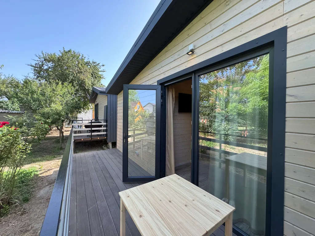 Коттедж с террасой