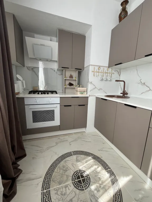 Большая квартира с зонированием и с видом на лес