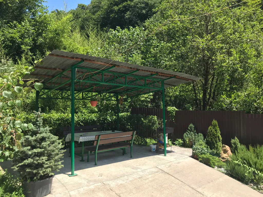 Коттедж Апартаменты с балконом в частном доме у бассейна — Адлер