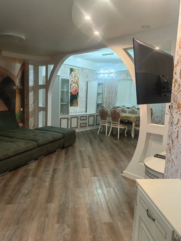 Уютная большая квартира в центре