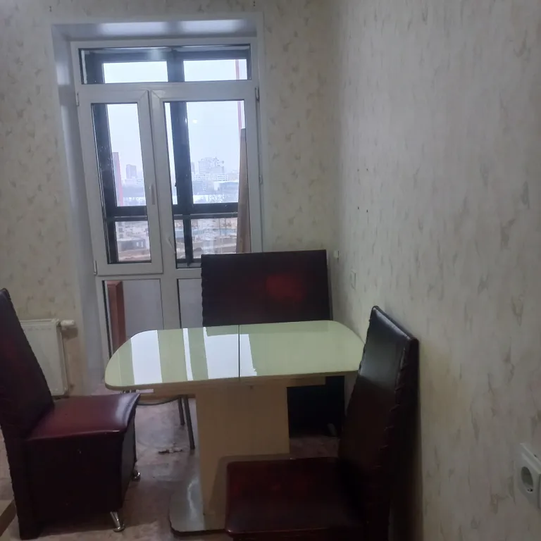 Квартиру на Планете, возле дворца борьбы и ТЦ Планета