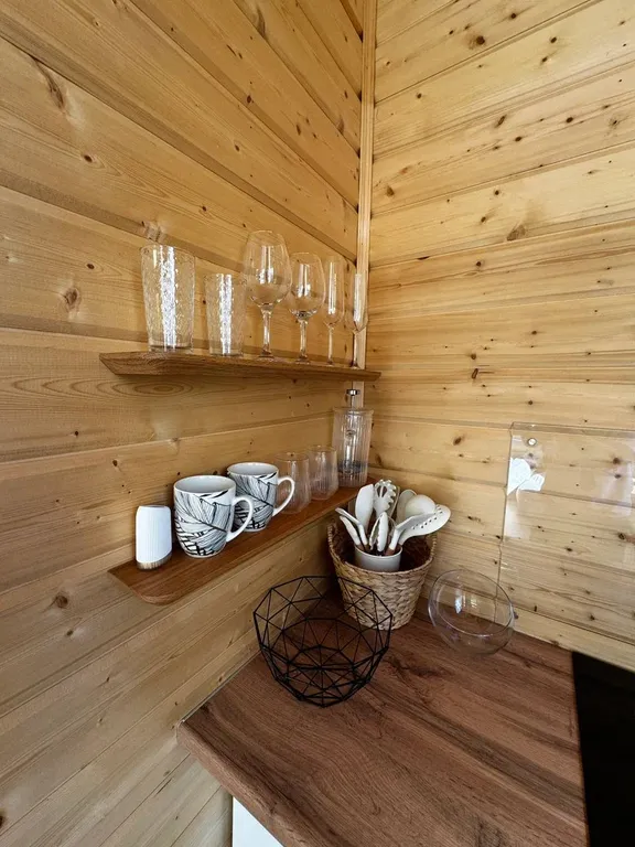 Дом для двоих с ванной и джакузи