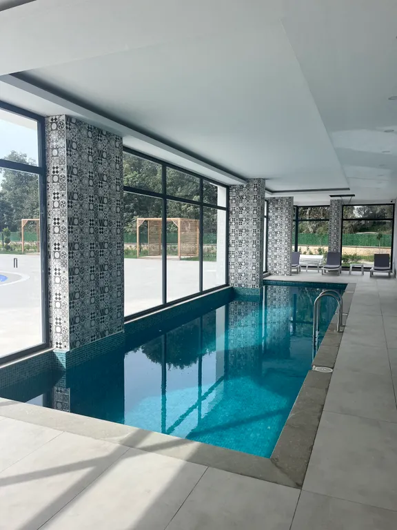 Студия с видом на горы