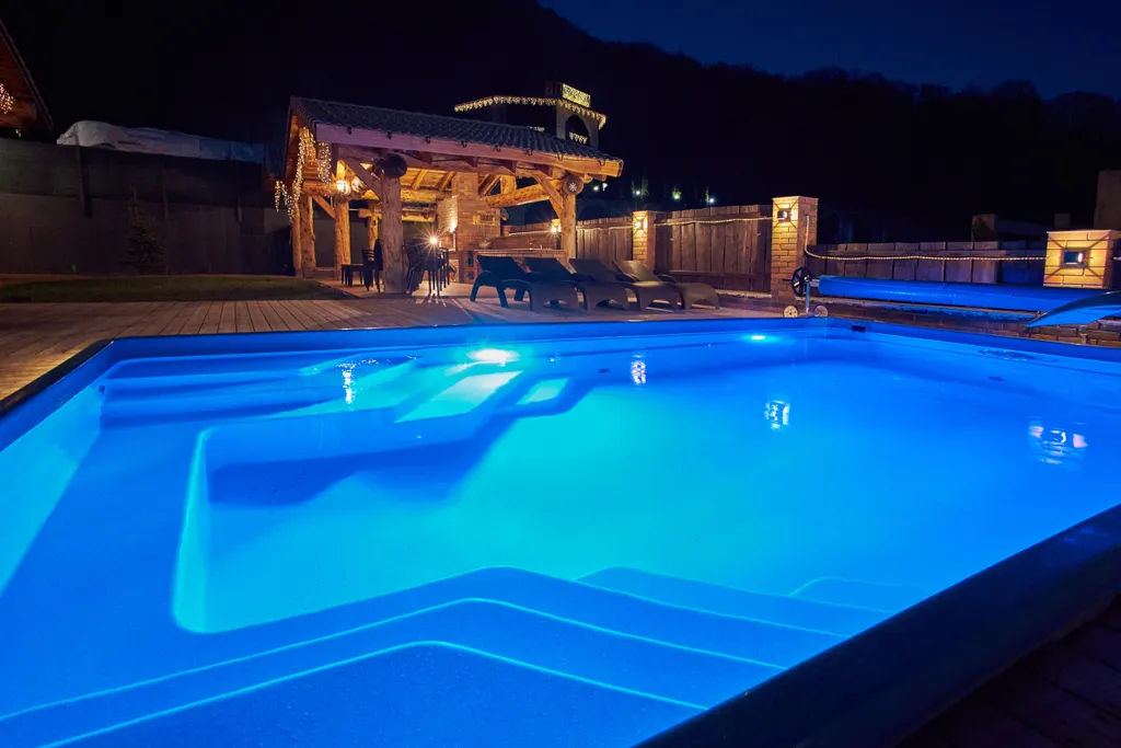 Коттедж Шале с бассейном и джакузи — Красная Поляна