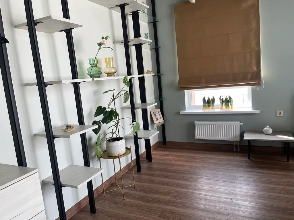 Просторная и светлая квартира с огромными окнами