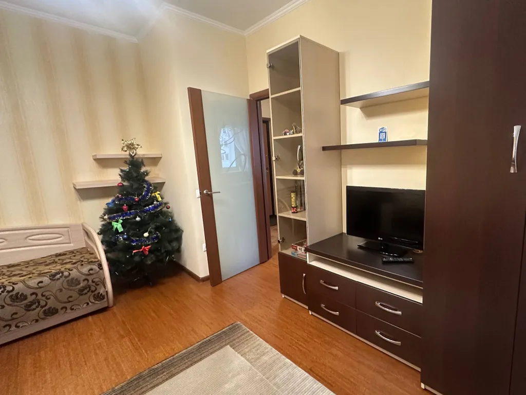 Аккуратная однокомнатная квартира возле живописного Лошицкого парка