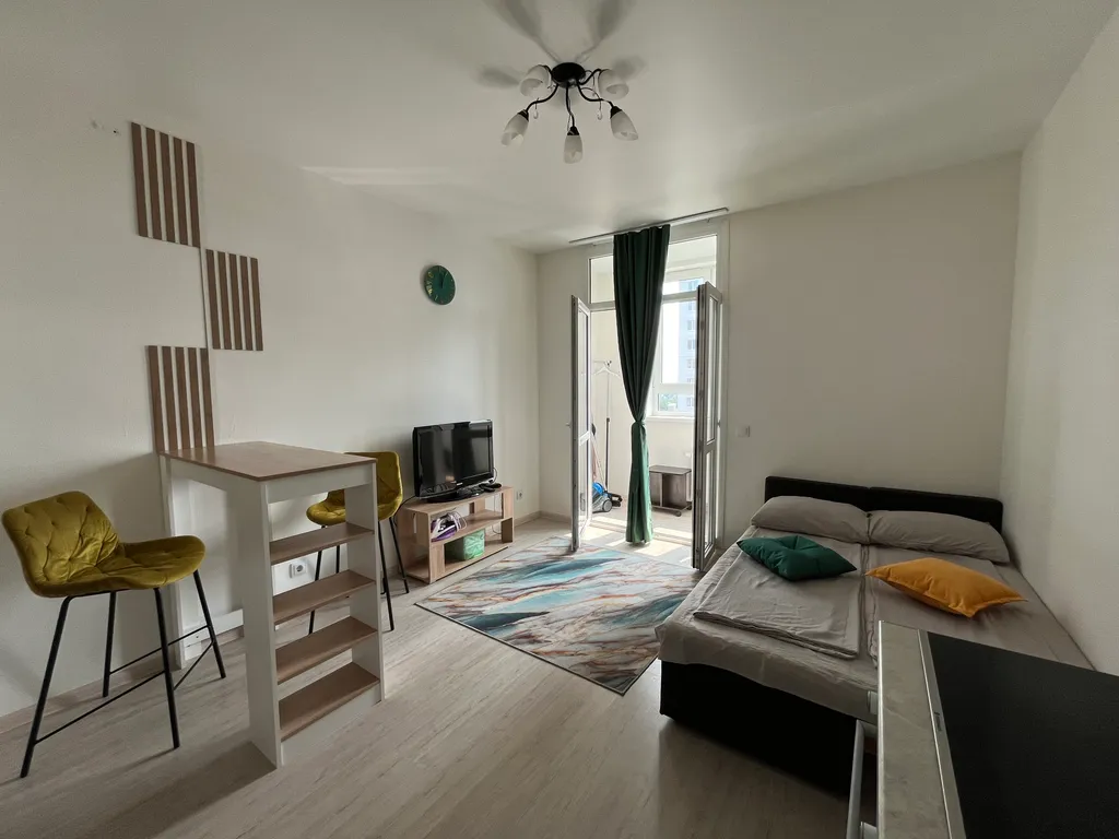 Уютная, новая квартира-студия в экологическом районе