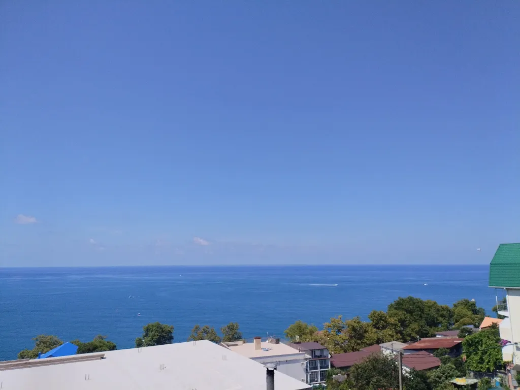 Студия с видом на море