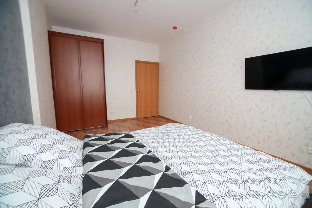 Командировка? Квартира на 22 этаже (Механошина 15) ждет!