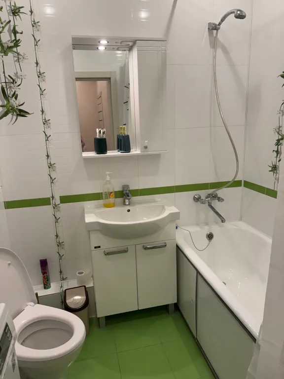 Большая евро-двухкомнатная квартира в самом центре у ТЦ Титан Арена.