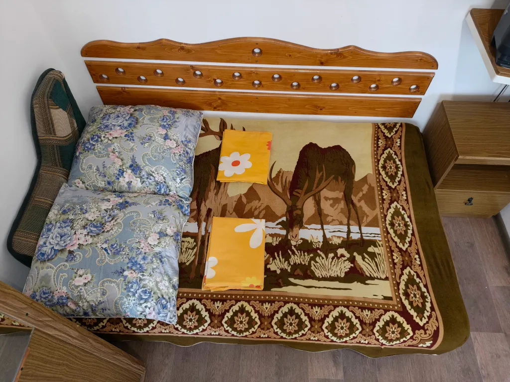 Номер со своей территорией для отдыха под навесом