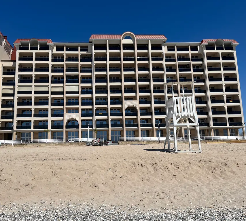 Апартаменты в ЖК Золотые пески с видом на море