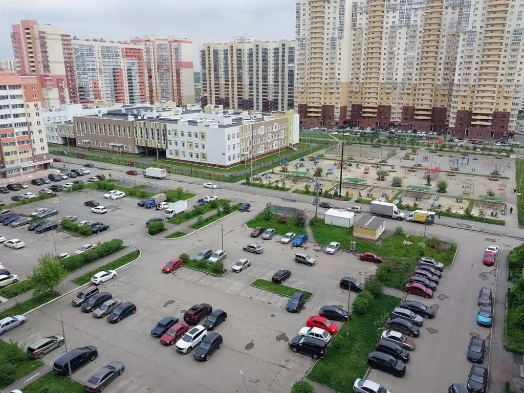 Евродвушка с видом на город